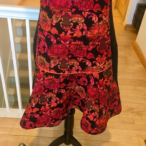 Beautiful Ted Baker Colourful Black Floral Embroidered Textured Sleeve Dress - Picture 10 of 15